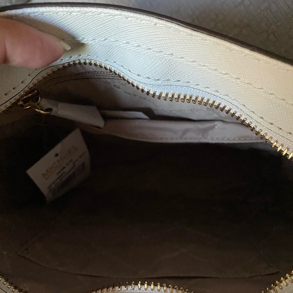 Michael Kors Hamilton Crossbody - Picture 2 of 4